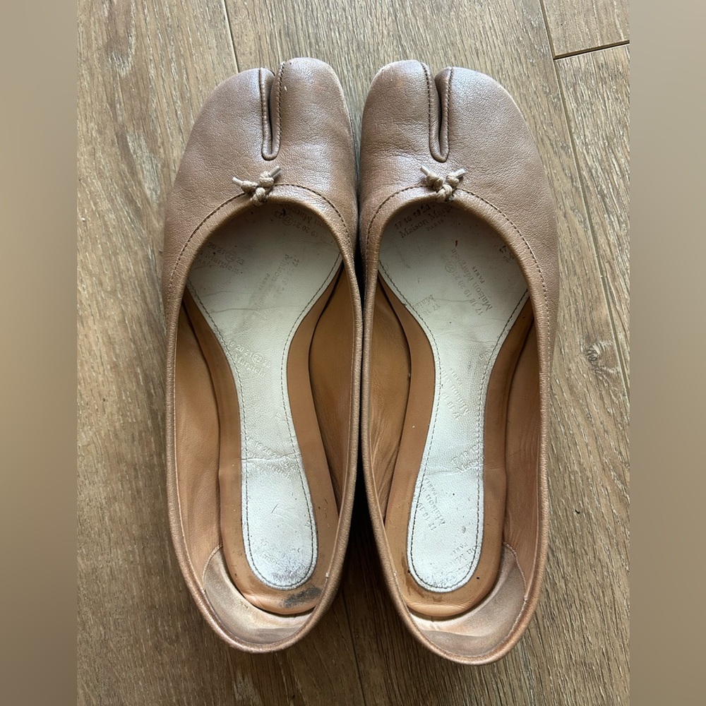 Margiela Tabi in tan 36.5